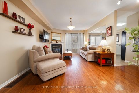 Photo 7 at 109 Collis Drive, Bayview Northeast, Aurora