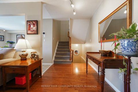 Photo 13 at 109 Collis Drive, Bayview Northeast, Aurora