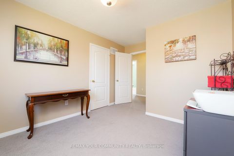 Photo 16 at 109 Collis Drive, Bayview Northeast, Aurora