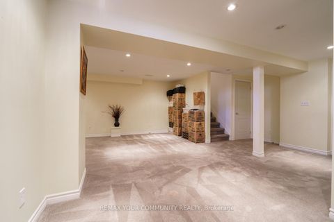 Photo 25 at 109 Collis Drive, Bayview Northeast, Aurora