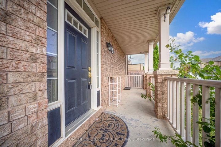 Photo 3 at 14 Alboreto Way, Credit Valley, Brampton