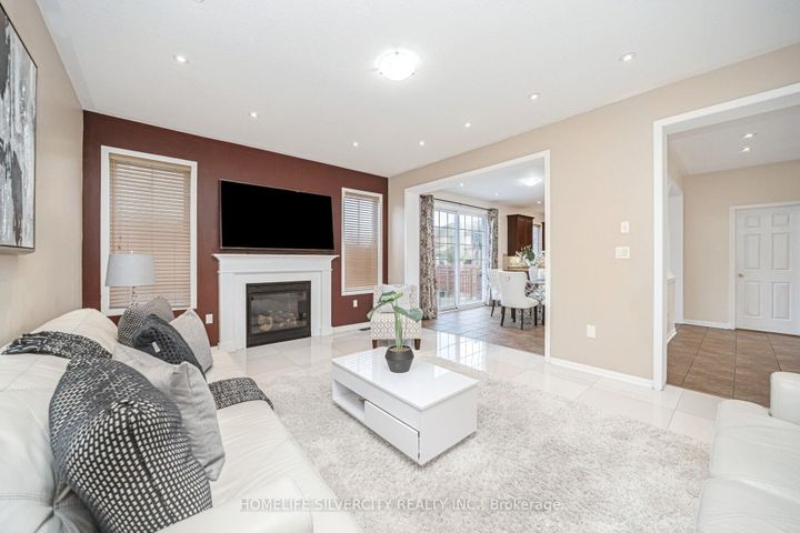 Photo 7 at 14 Alboreto Way, Credit Valley, Brampton