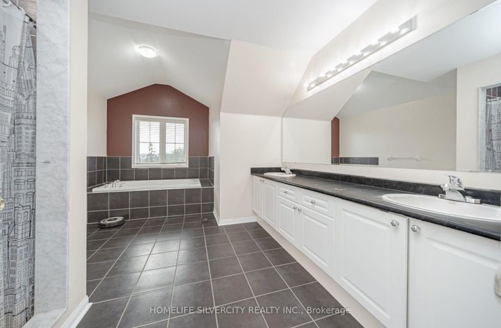 Photo 25 at 14 Alboreto Way, Credit Valley, Brampton