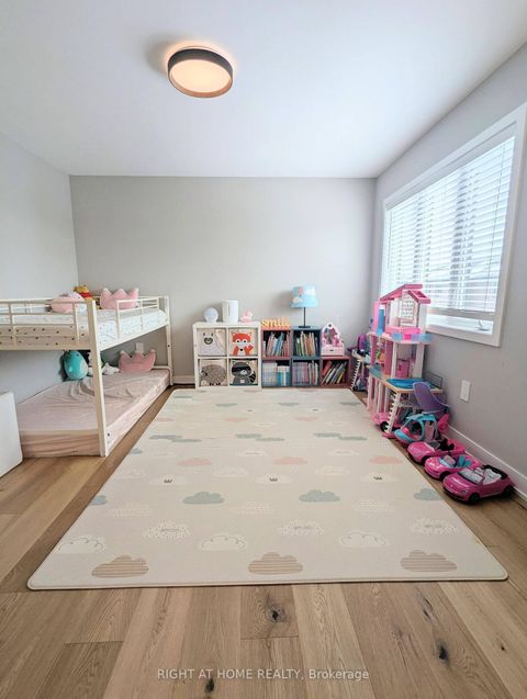 Photo 21 at 22 Westwood Avenue, Painswick South, Barrie