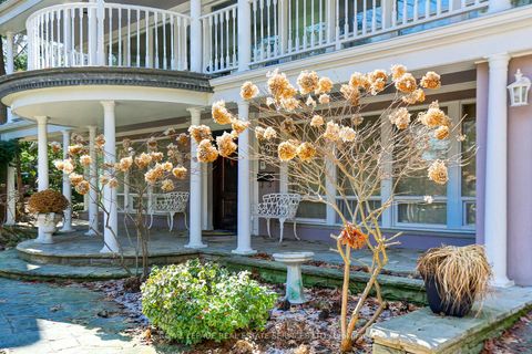 Photo 2 at 32 Edenbrook Hill, Humber Valley, Toronto