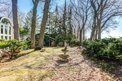 Photo 7 at 32 Edenbrook Hill, Humber Valley, Toronto