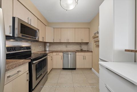 Photo 2 at 512 - 81 Townsgate Drive, Yorkhill, Vaughan