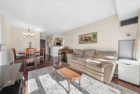 Photo 6 at 512 - 81 Townsgate Drive, Yorkhill, Vaughan