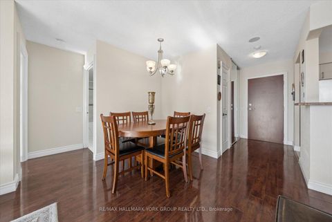 Photo 10 at 512 - 81 Townsgate Drive, Yorkhill, Vaughan