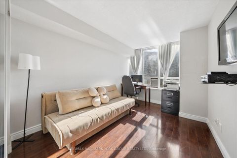 Photo 19 at 512 - 81 Townsgate Drive, Yorkhill, Vaughan