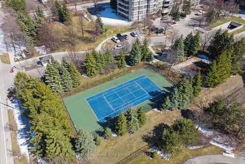 Photo 34 at 512 - 81 Townsgate Drive, Yorkhill, Vaughan