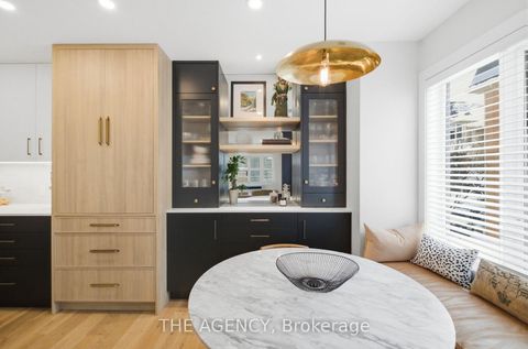 Photo 7 at 26 - 208 Niagara Street, Niagara, Toronto