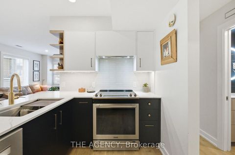 Photo 9 at 26 - 208 Niagara Street, Niagara, Toronto