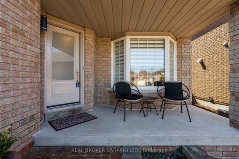 Photo 3 at 53 Taylor Drive, Bayshore, Barrie