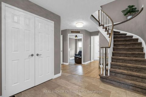 Photo 4 at 53 Taylor Drive, Bayshore, Barrie