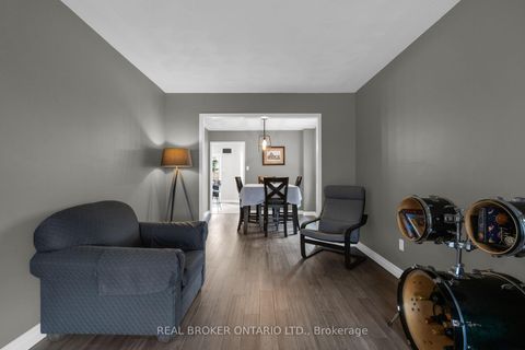 Photo 11 at 53 Taylor Drive, Bayshore, Barrie