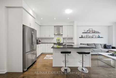 Photo 10 at 11 Fancamp Drive, Rural Vaughan, Vaughan