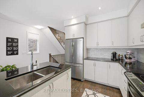 Photo 12 at 11 Fancamp Drive, Rural Vaughan, Vaughan