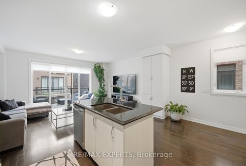 Photo 13 at 11 Fancamp Drive, Rural Vaughan, Vaughan