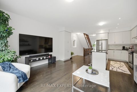 Photo 17 at 11 Fancamp Drive, Rural Vaughan, Vaughan