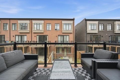 Photo 33 at 11 Fancamp Drive, Rural Vaughan, Vaughan