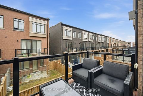 Photo 34 at 11 Fancamp Drive, Rural Vaughan, Vaughan