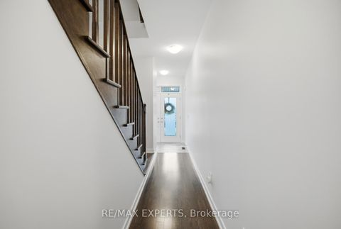 Photo 35 at 11 Fancamp Drive, Rural Vaughan, Vaughan