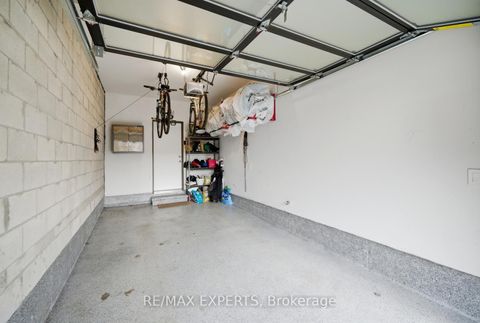 Photo 40 at 11 Fancamp Drive, Rural Vaughan, Vaughan