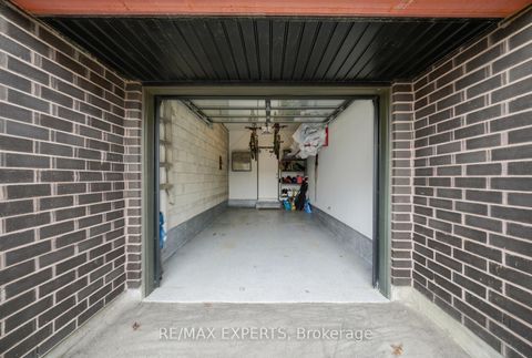 Photo 41 at 11 Fancamp Drive, Rural Vaughan, Vaughan