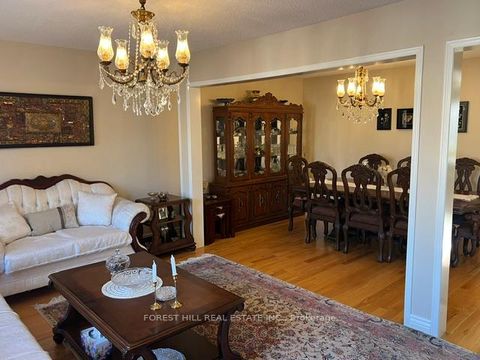 Photo 5 at 54 Timberview Drive, Patterson, Vaughan