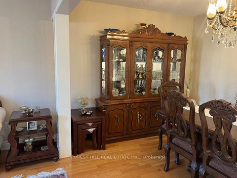 Photo 7 at 54 Timberview Drive, Patterson, Vaughan