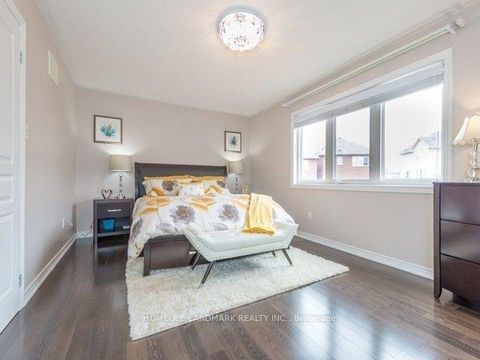 Photo 10 at 98 Stoyell Drive, Jefferson, Richmond Hill