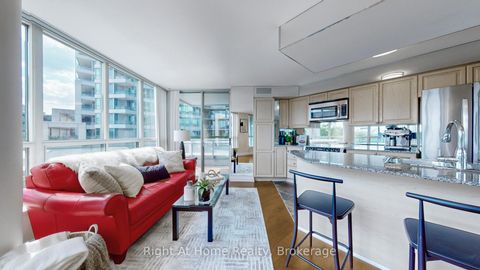 Photo 1 at 209 - 228 Queens Quay W, Waterfront Communities C1, Toronto