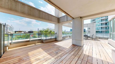 Photo 5 at 209 - 228 Queens Quay W, Waterfront Communities C1, Toronto