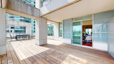 Photo 8 at 209 - 228 Queens Quay W, Waterfront Communities C1, Toronto