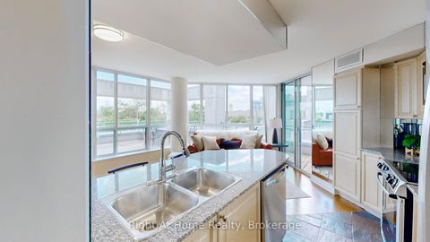 Photo 11 at 209 - 228 Queens Quay W, Waterfront Communities C1, Toronto