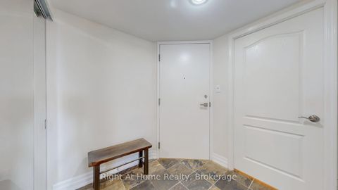 Photo 23 at 209 - 228 Queens Quay W, Waterfront Communities C1, Toronto