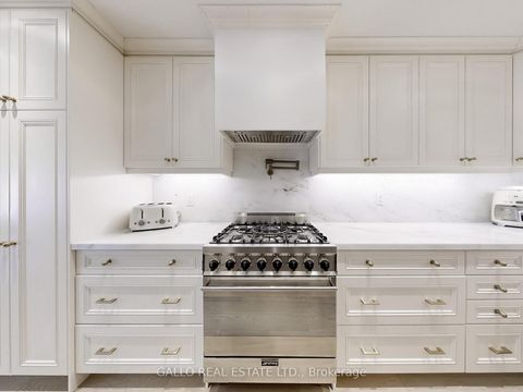 Photo 16 at 46 Mcgill Street, Yonge Corridor, Toronto