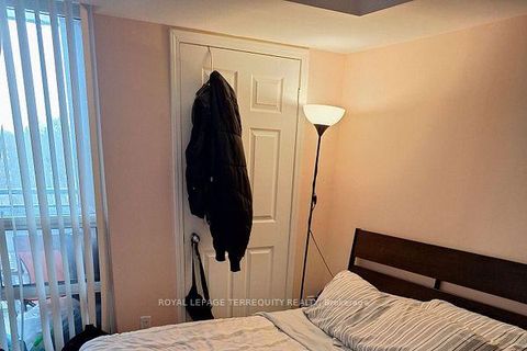 Photo 2 at 515 - 153 Beecroft Road, Westgate, Toronto