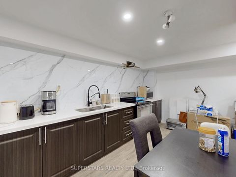 Photo 37 at 5 Jardin Hill Court, Hillcrest Village, Toronto