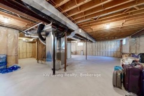 Photo 15 at 18 Hillsborough Court, Bayview Hill, Richmond Hill