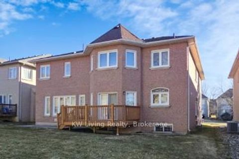 Photo 19 at 18 Hillsborough Court, Bayview Hill, Richmond Hill