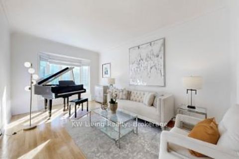 Photo 23 at 18 Hillsborough Court, Bayview Hill, Richmond Hill