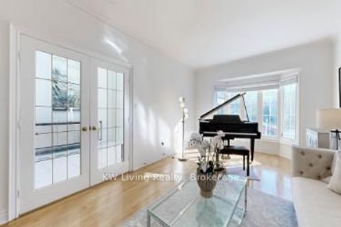 Photo 24 at 18 Hillsborough Court, Bayview Hill, Richmond Hill