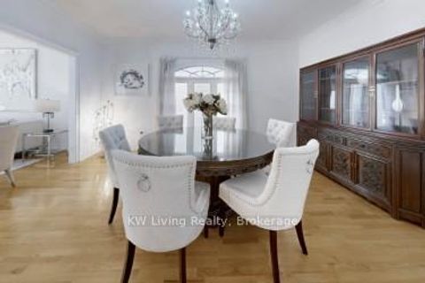 Photo 26 at 18 Hillsborough Court, Bayview Hill, Richmond Hill