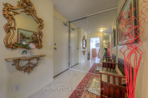 Photo 4 at 301 - 778 Sheppard Avenue W, Bathurst Manor, Toronto