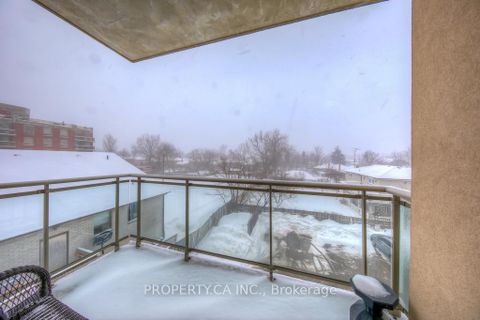 Photo 6 at 301 - 778 Sheppard Avenue W, Bathurst Manor, Toronto