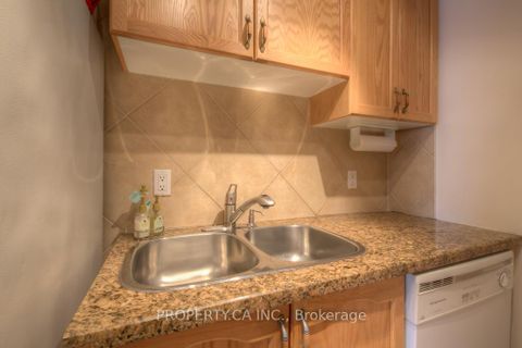 Photo 9 at 301 - 778 Sheppard Avenue W, Bathurst Manor, Toronto
