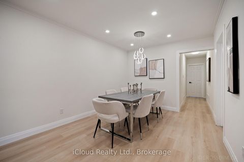 Photo 11 at 107 Bayview Parkway, Leslie Valley, Newmarket