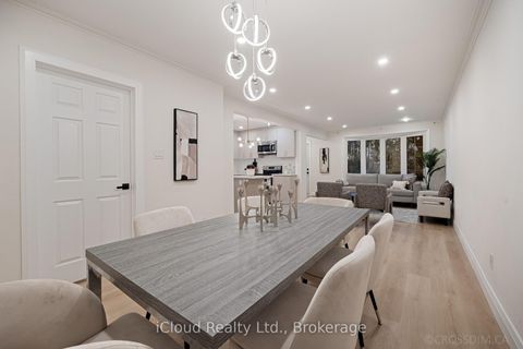 Photo 13 at 107 Bayview Parkway, Leslie Valley, Newmarket